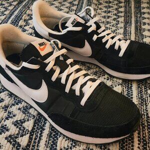 NIKE Challenger OG Casual Sneaker